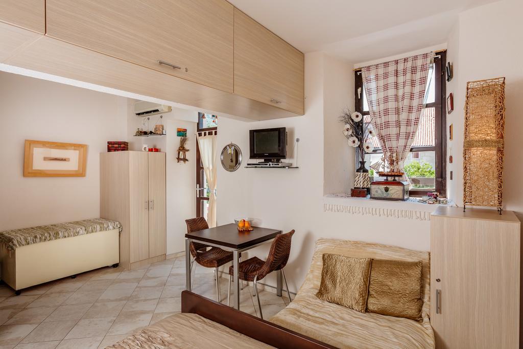 Celine'S Place By The Sea كوتور المظهر الخارجي الصورة